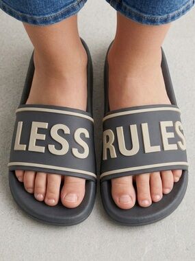 Zara Black/gray Kids Slides :32/33 usa 1/1.5 Uk 13.5